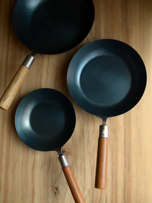 丁寧なつくりが安心の鉄のフライパン。簡単、かつ正しいお手入れで一生